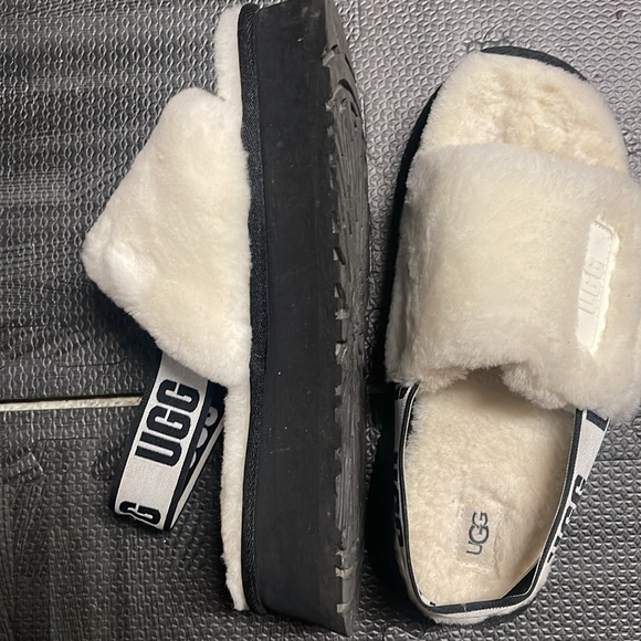 Platform Ugg slides - Picture 2 of 2
